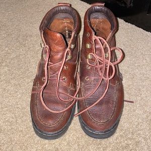 Women’s size 9 Justin lace up leather boots